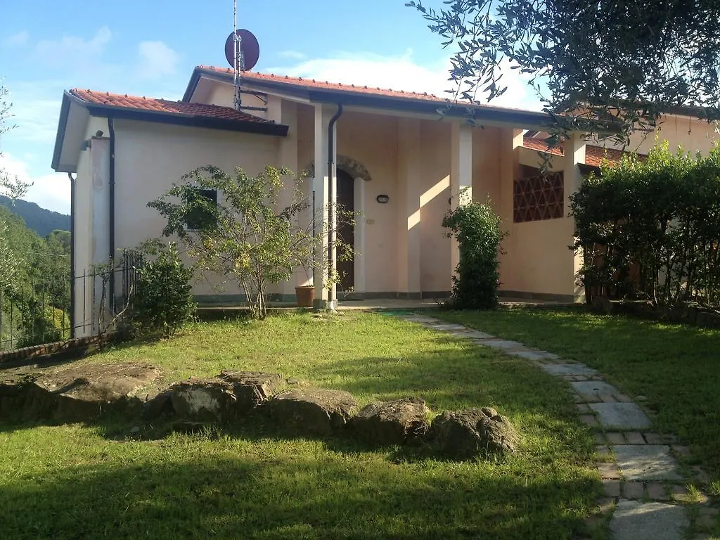 Appartamento Casa Sarticola Castelnuovo Magra 0*,